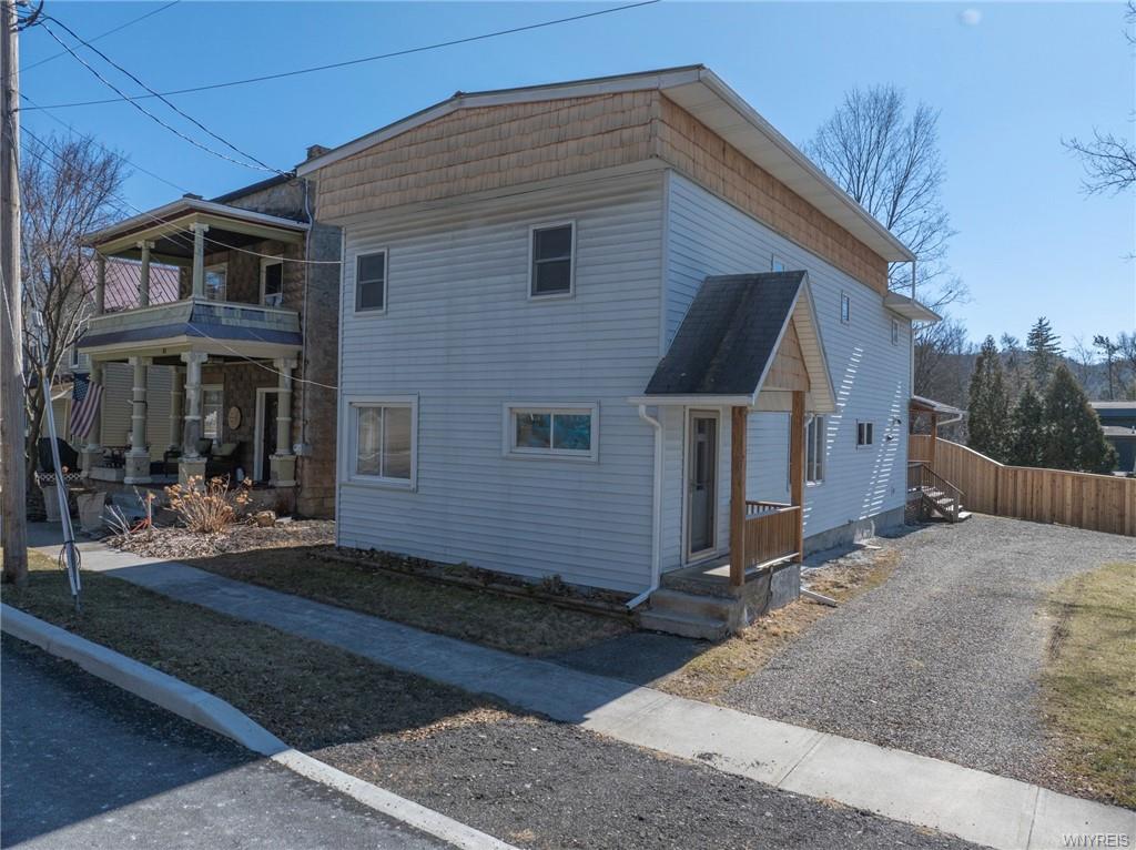 Finger Lake Real Estate Property - B1578954
