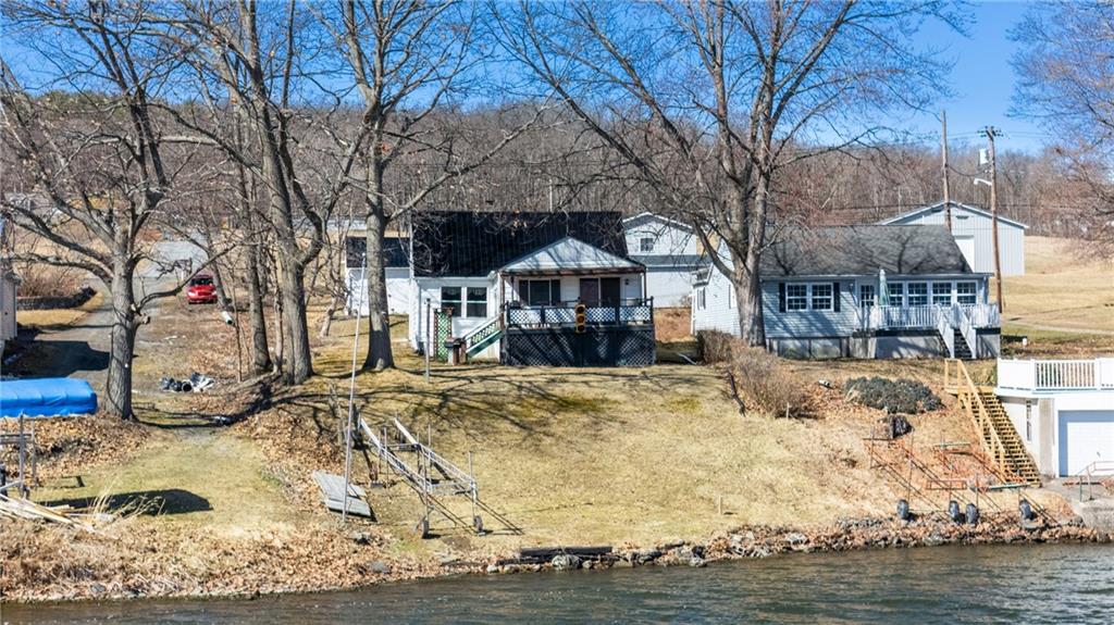 Finger Lake Real Estate Property - R1593041