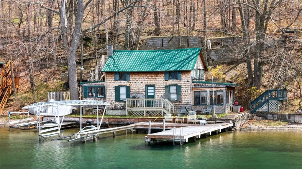 Finger Lake Real Estate Property - R1604853