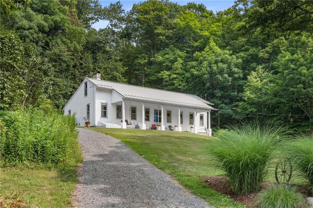 Finger Lake Real Estate Property - R1628641