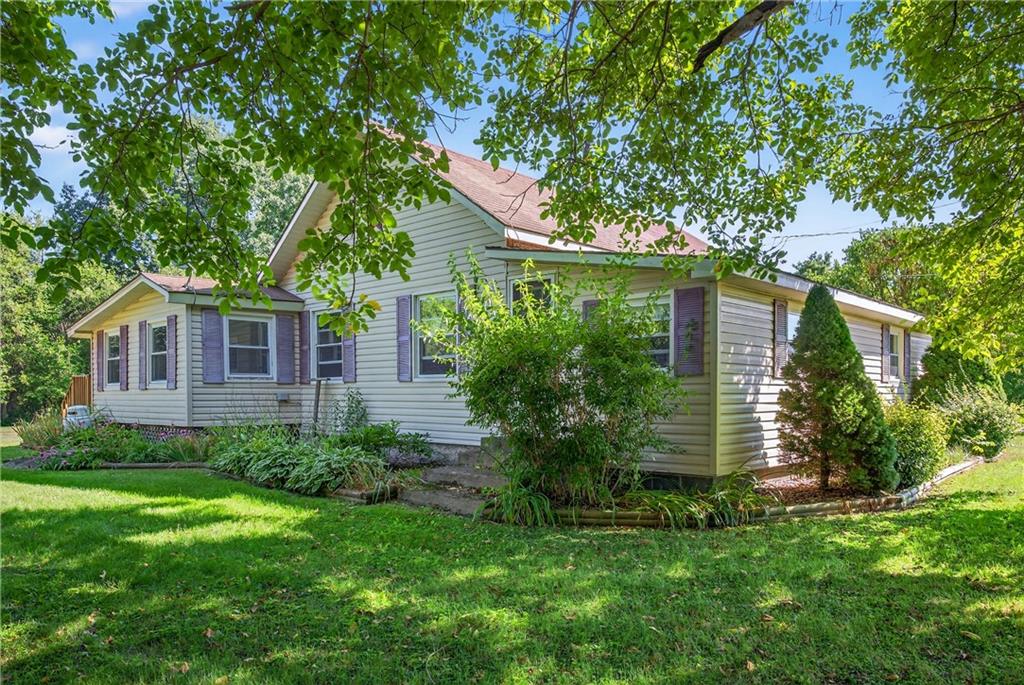 Finger Lake Real Estate Property - R1629758