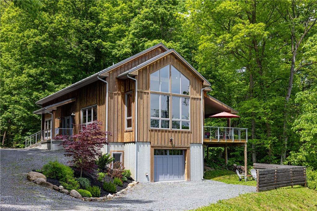 Finger Lake Real Estate Property - R1655586