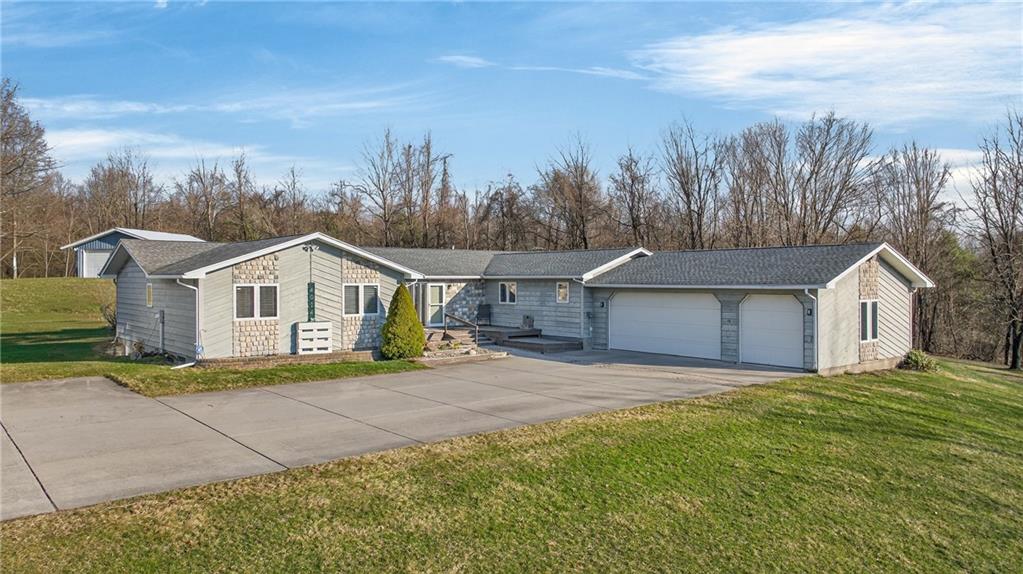 Finger Lake Real Estate Property - R1668902