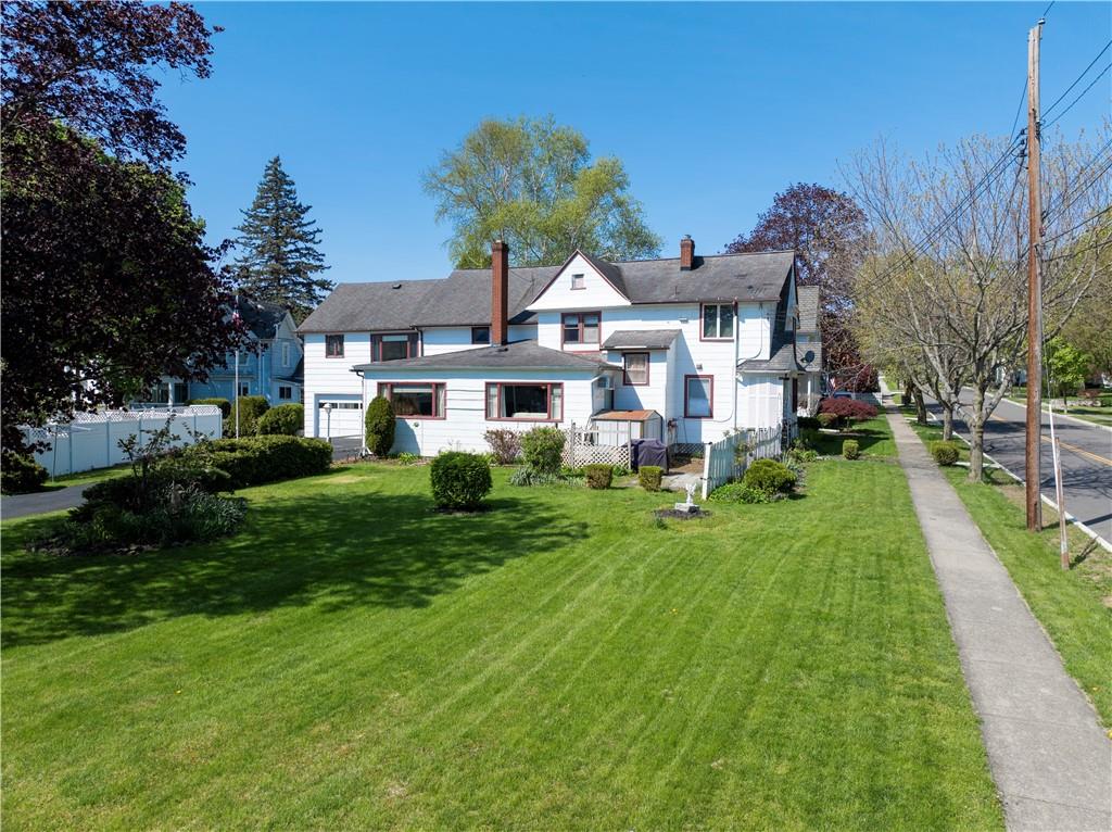 Finger Lake Real Estate Property - R1678374