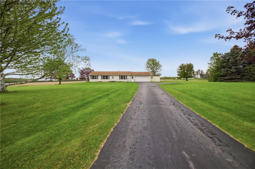 Finger Lake Real Estate Property - R1679898