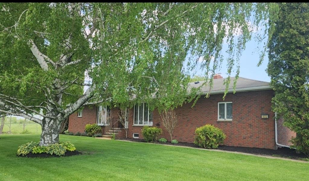 Finger Lake Real Estate Property - R1682431