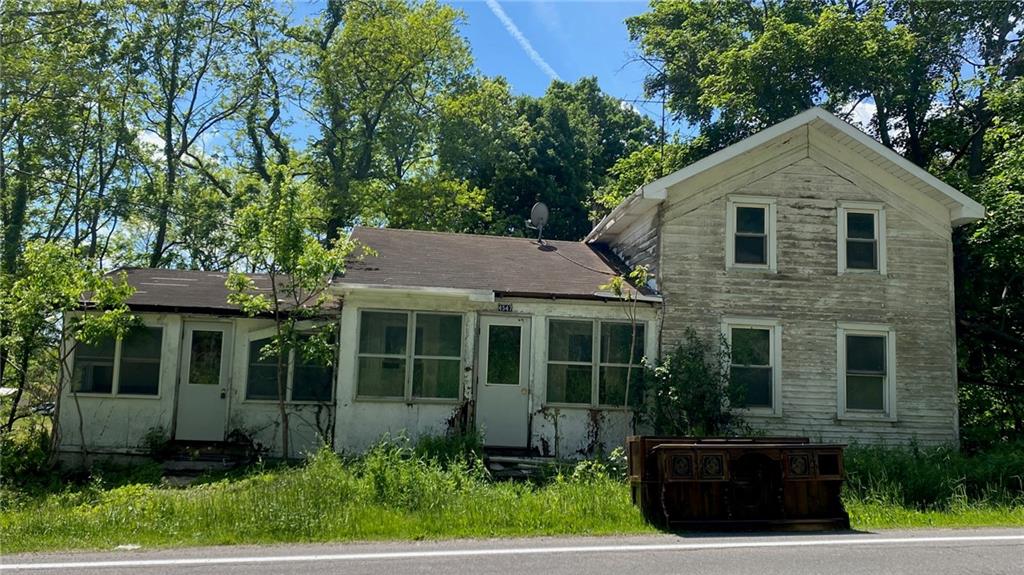 Finger Lake Real Estate Property - R1686771